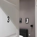 Nsh Apparthotel, Centro بيت للعطل نابولي