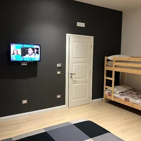 Nsh Apparthotel, Centro 4* Neapol